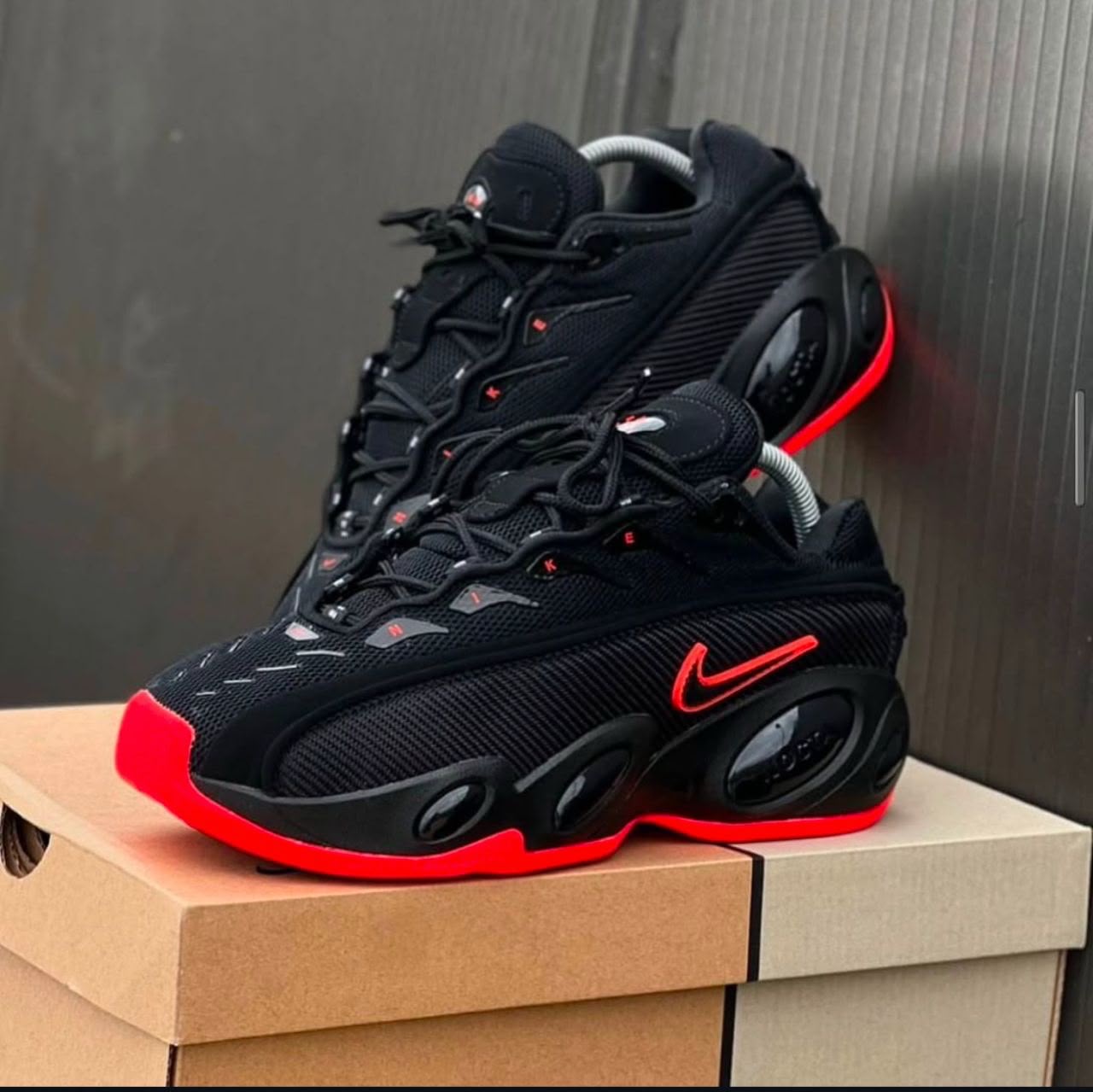 Nike Tech Hera Sneaker