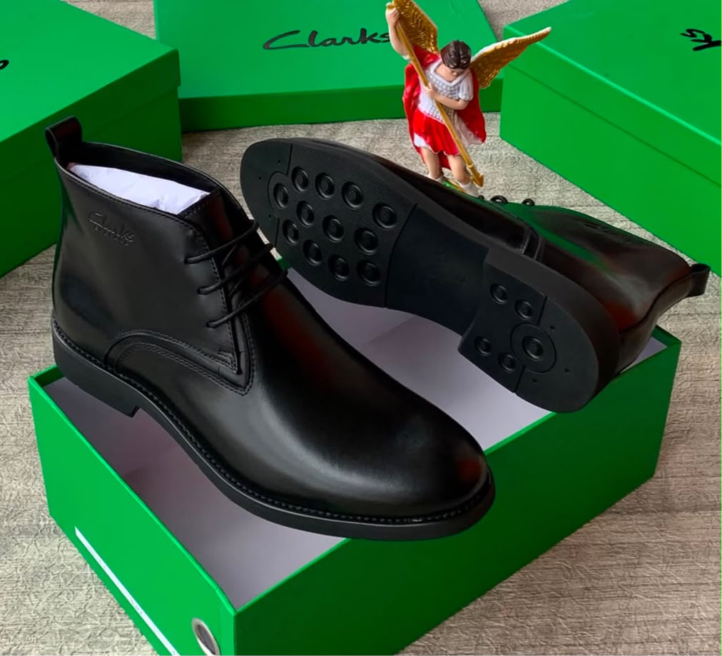 Clarks Men's Leather Chukka Boot