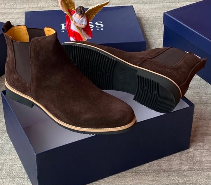 Hugo Boss Men's Suede Chelsea Boot – Dark Brown