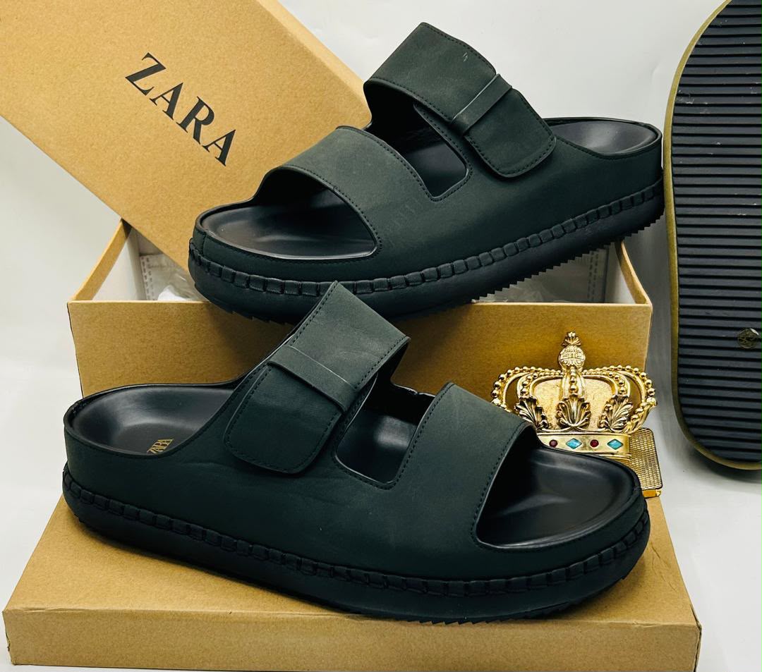 Zara black double-strap platform sandals with wide toe strap, adjustable velcro upper strap, chunky platform footbed with midsole stitching, and ridged black rubber outsole on Zara kraft box — 100% authentic men's luxury sandals